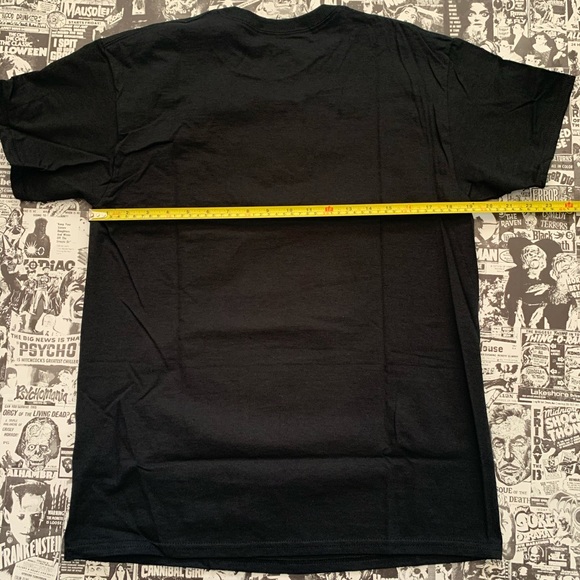 Kiss T-Shirt - Picture 3 of 10